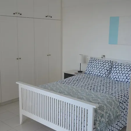 Mia's Cove Apartment