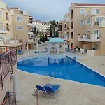 Mia's Cove Apartment