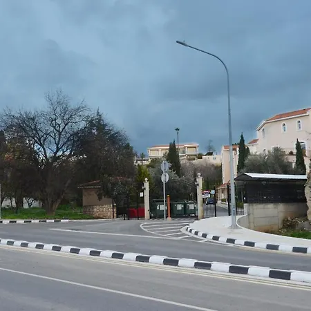 דירה Mia's Cove פאפוס