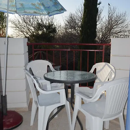 Mia's Cove Daire