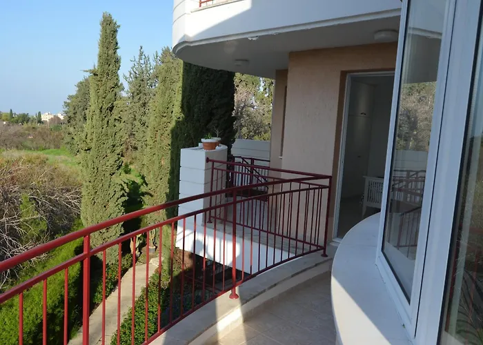 Mia's Cove Πάφος